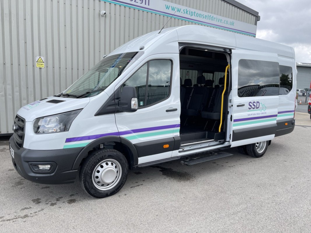 17 Seat Minibus