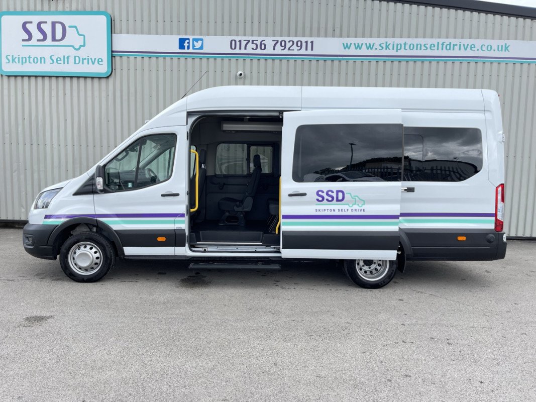 17 Seat Minibus